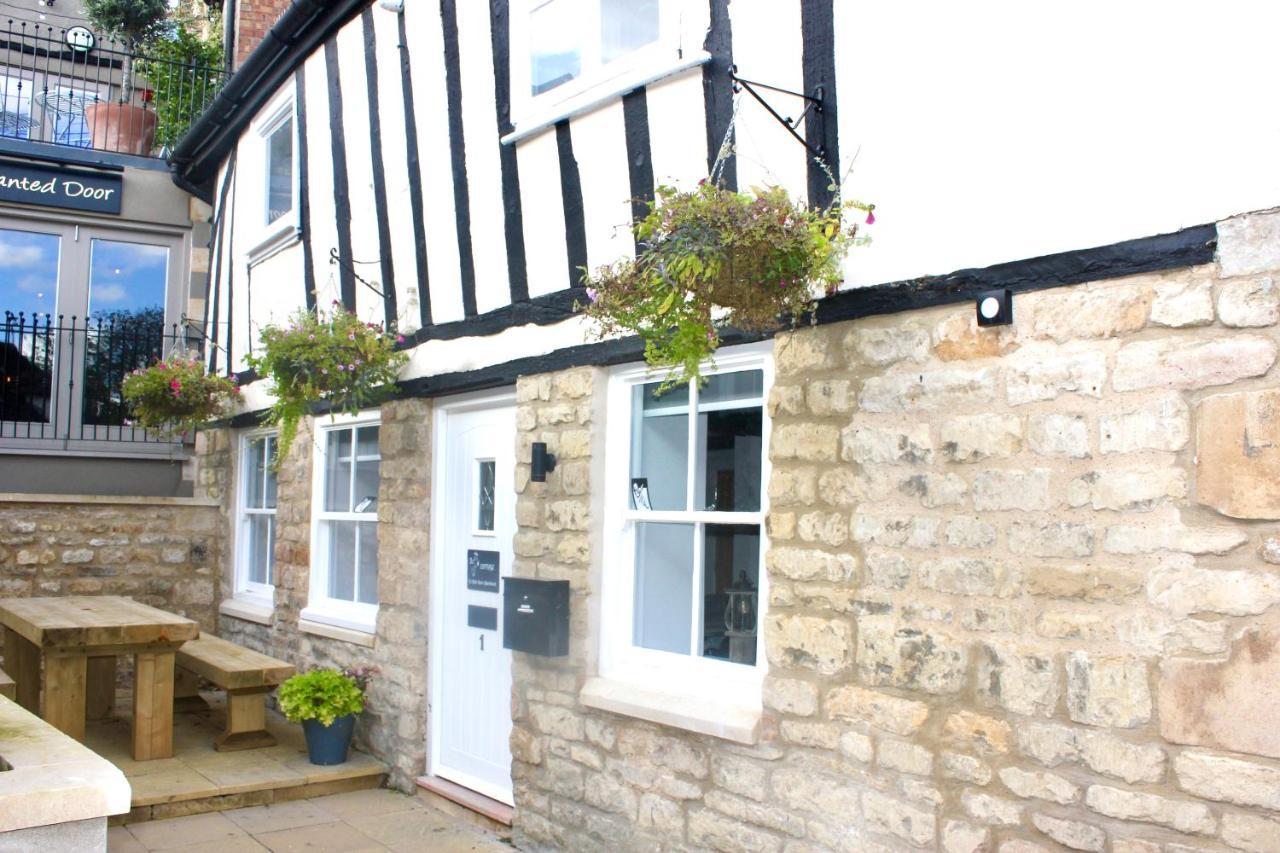 1 The Cottage, Studio Apartment, Ye Olde Barn Apartments Stamford Exterior photo